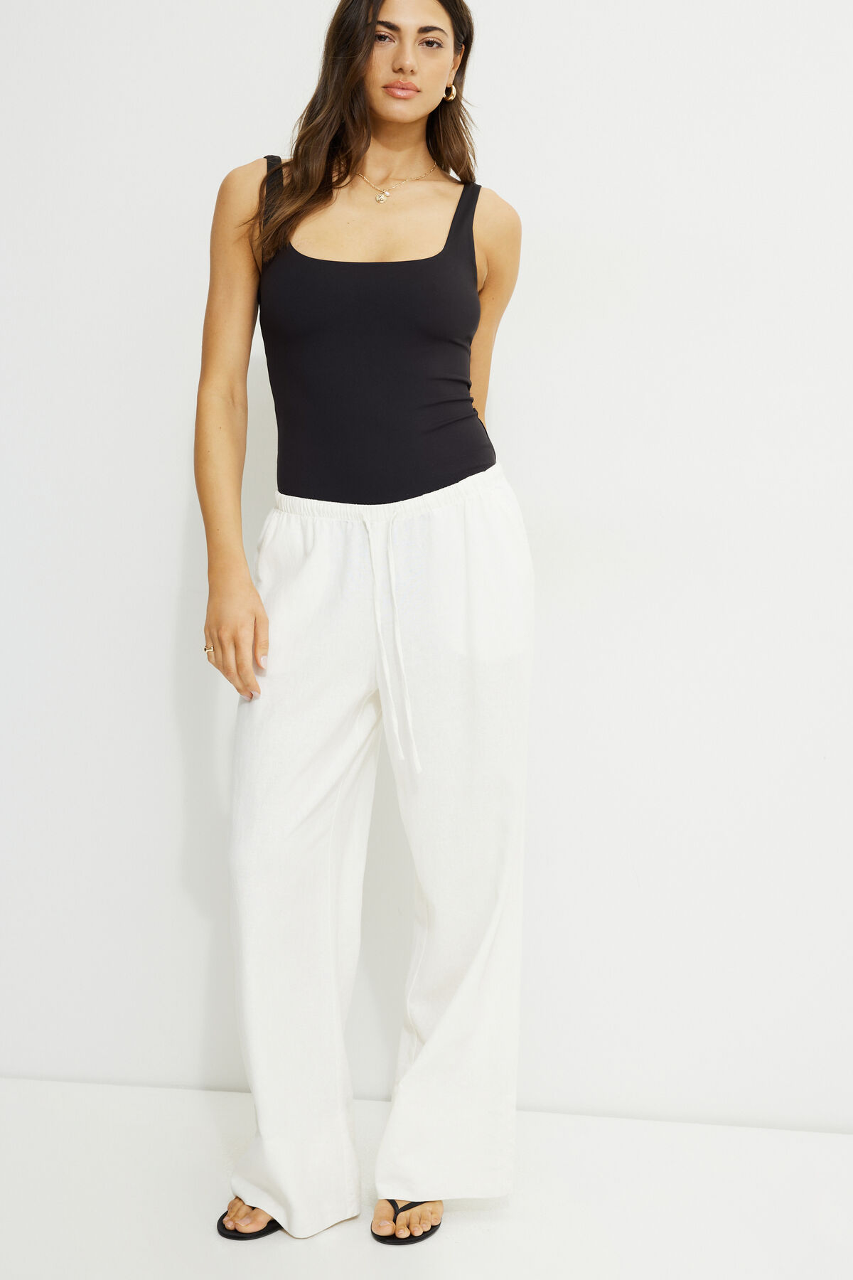 100098417_06V_alt1_1920x2880.jpg