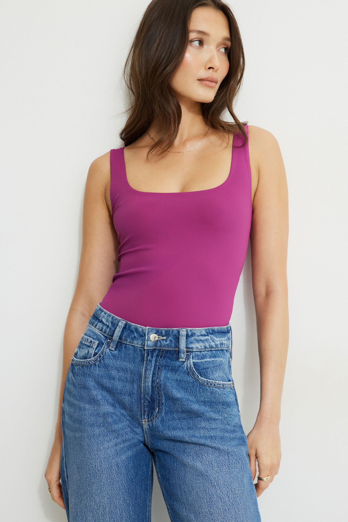 100098417_31G_1920x2880.jpg